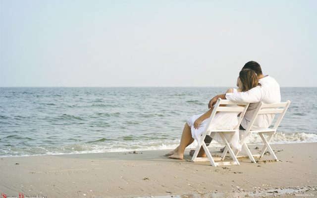 Vacances au soleil et à la mer : les habits et accessoires essentiels à emporter